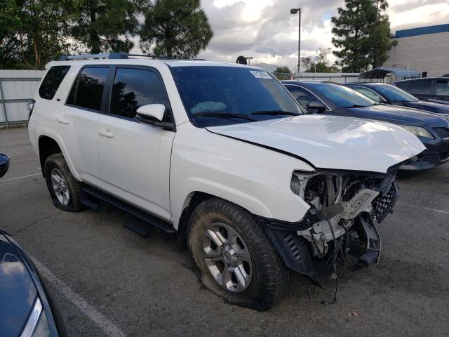 JTEFU5JRXN5252952 - 2022 TOYOTA 4RUNNER SR5 WHITE photo 4