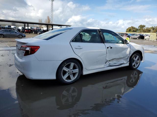 4T1BF1FK3CU557399 - 2012 TOYOTA CAMRY BASE WHITE photo 3