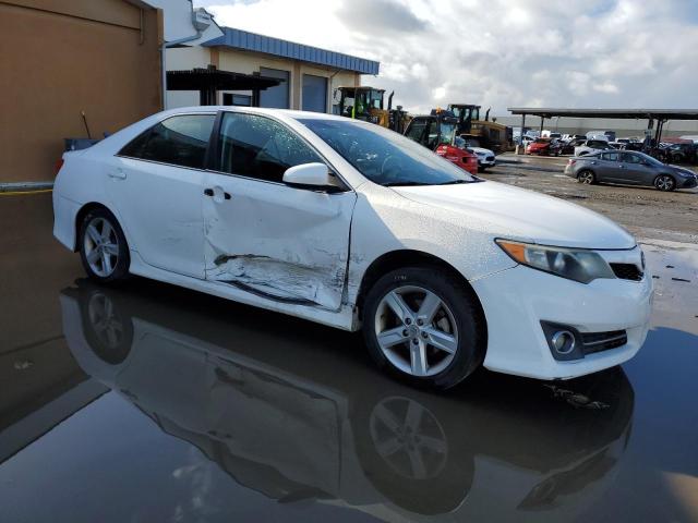 4T1BF1FK3CU557399 - 2012 TOYOTA CAMRY BASE WHITE photo 4