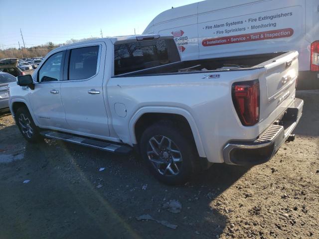 3GTUUDED2NG635202 - 2022 GMC SIERRA K1500 SLT WHITE photo 2