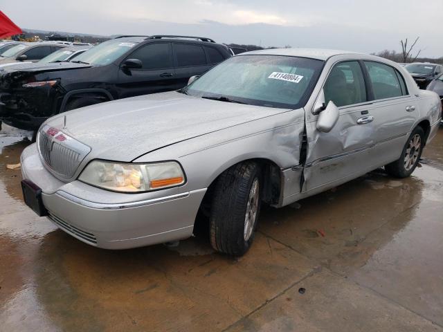 2LNHM82V18X650057 - 2008 LINCOLN TOWN CAR SIGNATURE LIMITED SILVER photo 1