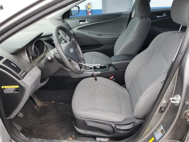 5NPEB4AC2DH606067 - 2013 HYUNDAI SONATA GLS GRAY photo 7