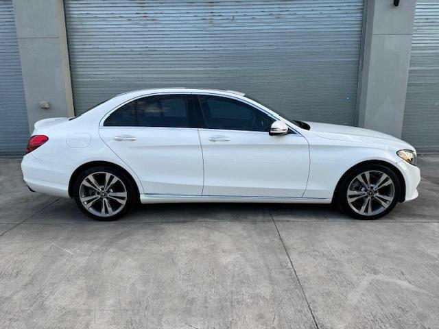 55SWF4JB9JU257997 - 2018 MERCEDES-BENZ C 300 WHITE photo 13