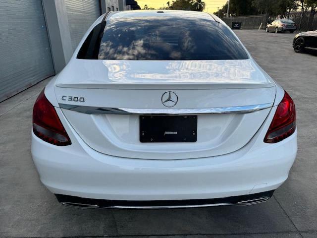 55SWF4JB9JU257997 - 2018 MERCEDES-BENZ C 300 WHITE photo 6