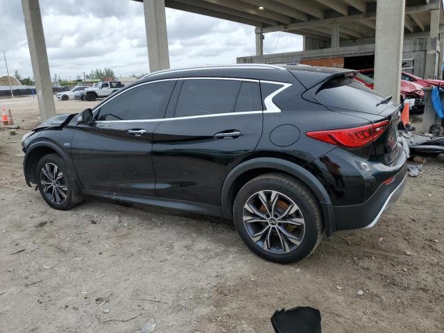 SJKCH5CR1HA032570 - 2017 INFINITI QX30 BASE BLACK photo 2