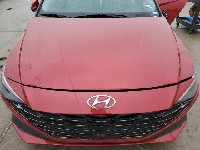 KMHLP4AG0PU417399 - 2023 HYUNDAI ELANTRA LIMITED RED photo 11