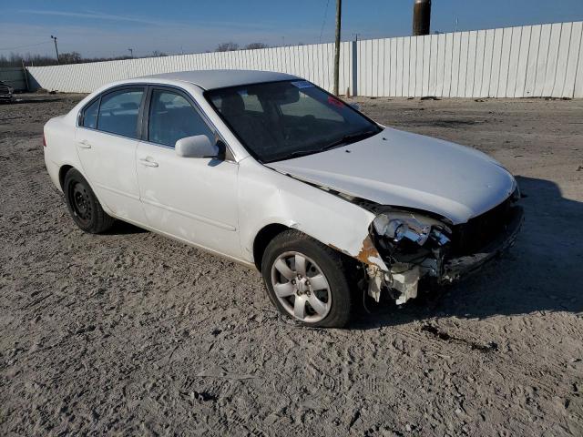 KNAGE123985270725 - 2008 KIA OPTIMA LX WHITE photo 4