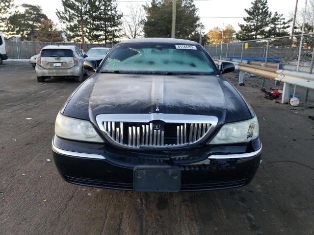 2LNHM82V99X620287 - 2009 LINCOLN TOWN CAR SIGNATURE LIMITED BLACK photo 5