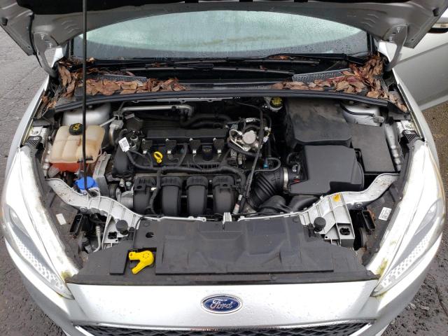 1FADP3K20GL372935 - 2016 FORD FOCUS SE SILVER photo 11