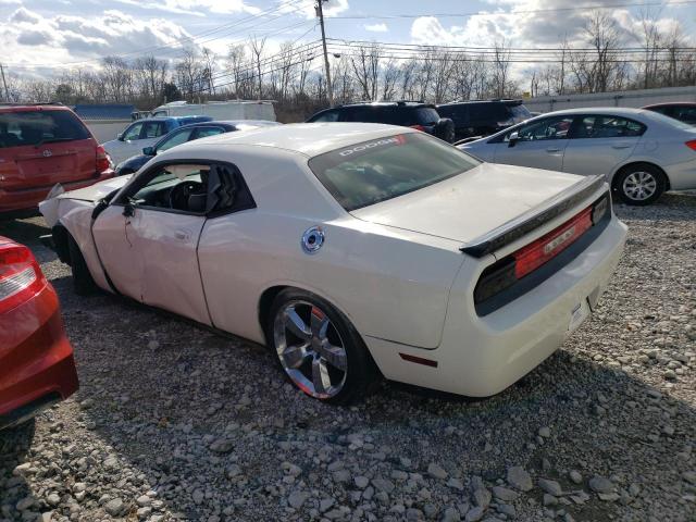 2B3LJ44V59H546570 - 2009 DODGE CHALLENGER WHITE photo 2