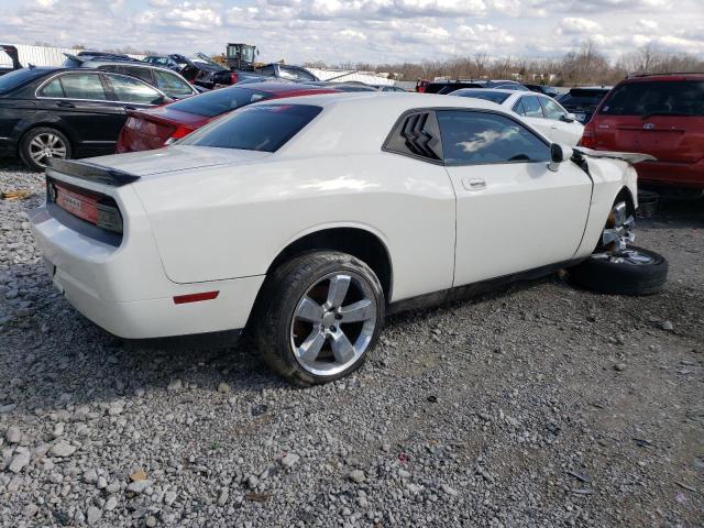 2B3LJ44V59H546570 - 2009 DODGE CHALLENGER WHITE photo 3