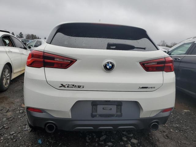 WBXYJ5C38JEF81678 - 2018 BMW X2 XDRIVE28I WHITE photo 6