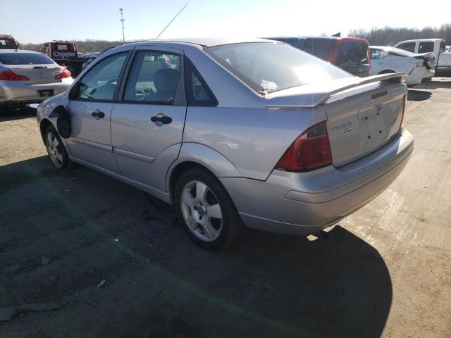 1FAHP34N67W207768 - 2007 FORD FOCUS ZX4 SILVER photo 2