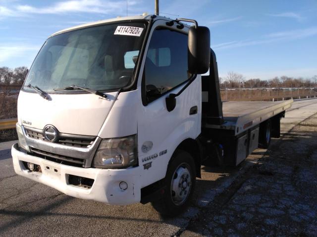 JHHSDM2HXGK003457 - 2016 HINO 195 WHITE photo 2