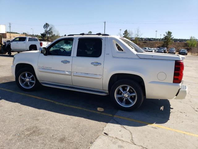 3GNEC12J18G267963 - 2008 CHEVROLET AVALANCHE C1500 WHITE photo 2