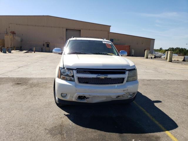 3GNEC12J18G267963 - 2008 CHEVROLET AVALANCHE C1500 WHITE photo 5