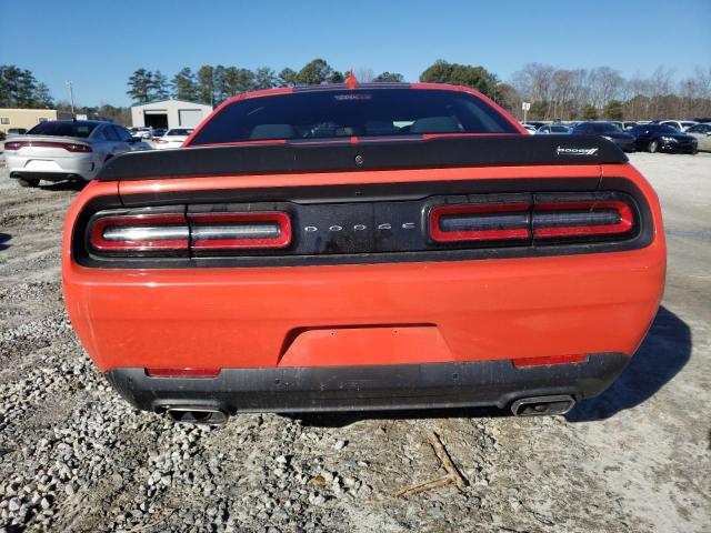 2C3CDZAG7JH311430 - 2018 DODGE CHALLENGER SXT ORANGE photo 6