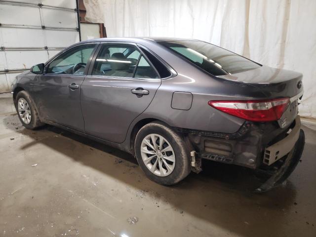 4T1BF1FK5FU914702 - 2015 TOYOTA CAMRY LE GRAY photo 2