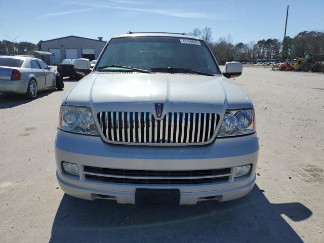 5LMFU27516LJ21244 - 2006 LINCOLN NAVIGATOR WHITE photo 5