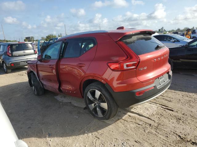 YV4AC2HK0L2258621 - 2020 VOLVO XC40 T4 MOMENTUM RED photo 2