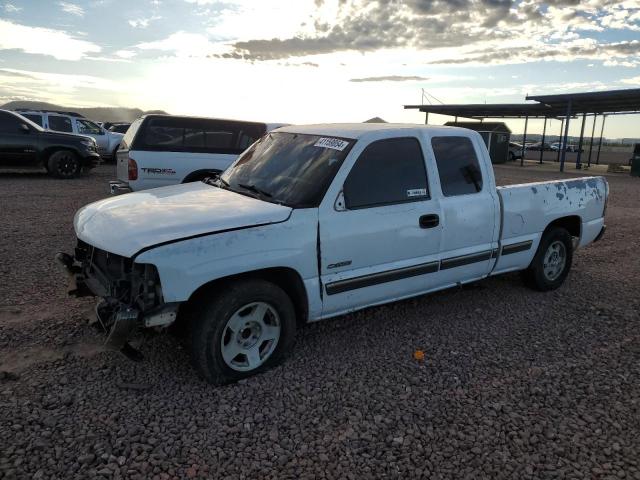 2GCEC19V021319696 - 2002 CHEVROLET SILVERADO C1500 WHITE photo 1