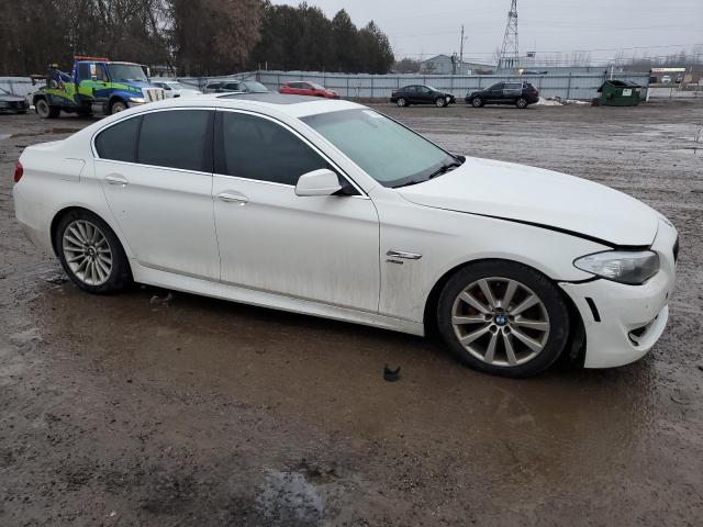 WBAFU7C57BC781435 - 2011 BMW 535 XI WHITE photo 4