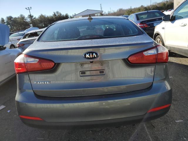 KNAFX4A6XG5541650 - 2016 KIA FORTE LX GRAY photo 6