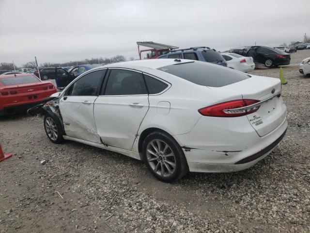 3FA6P0PU8JR111076 - 2018 FORD FUSION SE PHEV WHITE photo 2