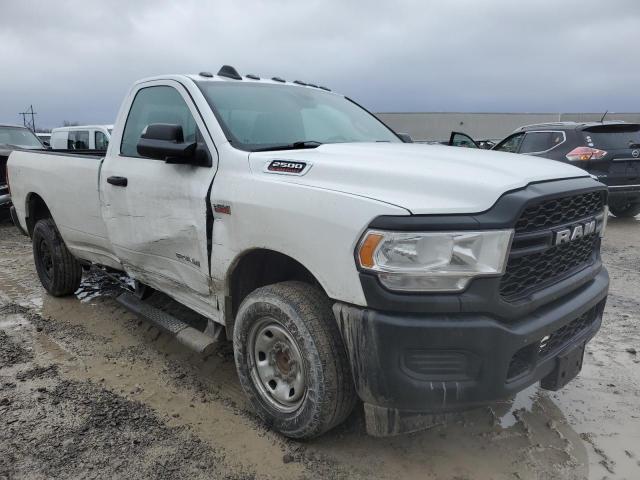 3C6MR4AJ1NG161389 - 2022 RAM 2500 TRADESMAN WHITE photo 4