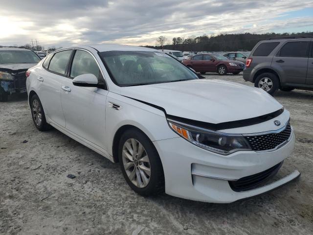 5XXGU4L34GG080458 - 2016 KIA OPTIMA EX WHITE photo 4