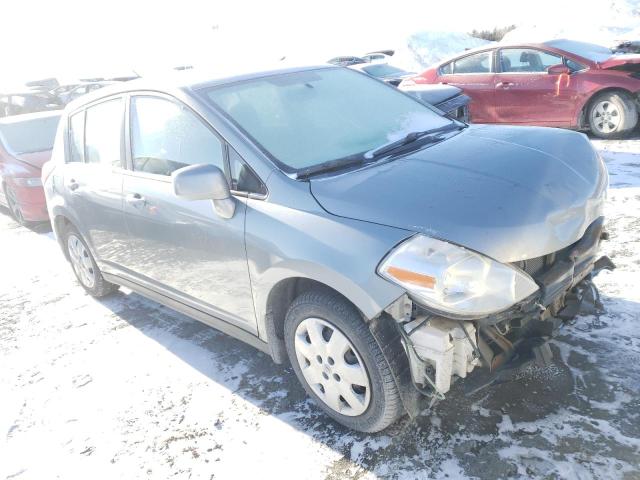 3N1BC13E18L427427 - 2008 NISSAN VERSA S GRAY photo 4