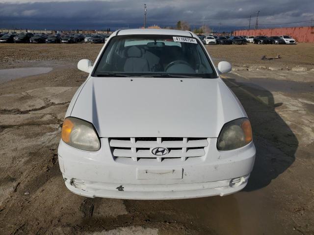 KMHCG45C95U592321 - 2005 HYUNDAI ACCENT GL WHITE photo 5