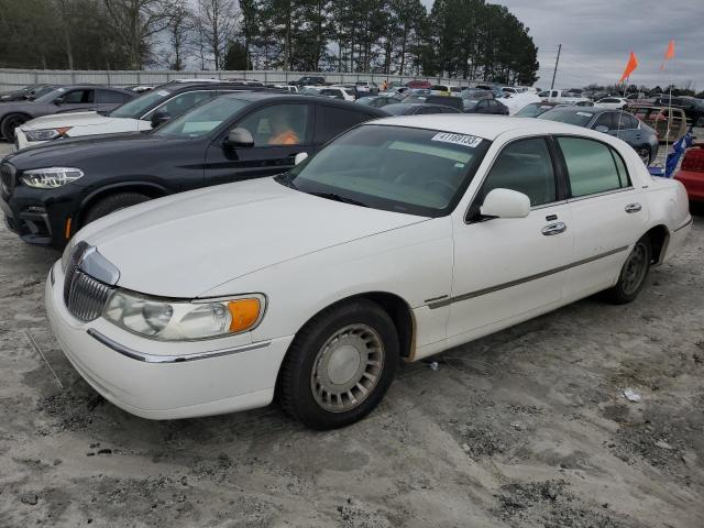 1LNHM81W8YY896260 - 2000 LINCOLN TOWN CAR EXECUTIVE WHITE photo 1