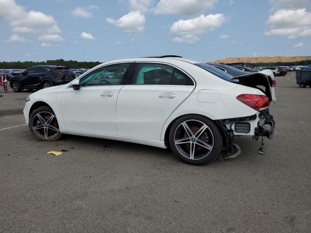 WDD3G4FB3KW000668 - 2019 MERCEDES-BENZ A 220 4MATIC WHITE photo 2