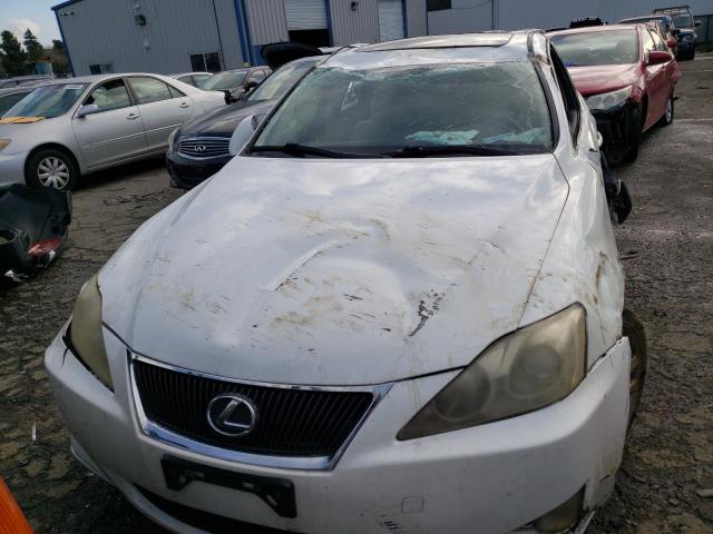 JTHBK262475044649 - 2007 LEXUS IS 250 WHITE photo 5