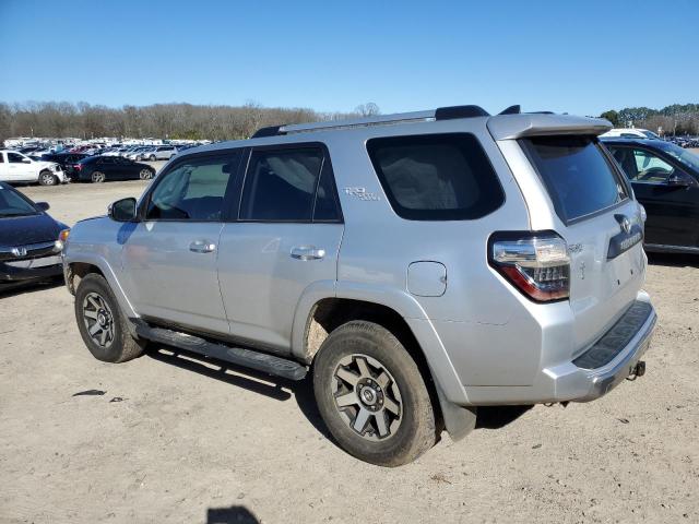 JTEBU5JR6H5409122 - 2017 TOYOTA 4RUNNER SR5/SR5 PREMIUM 银色 照片 2