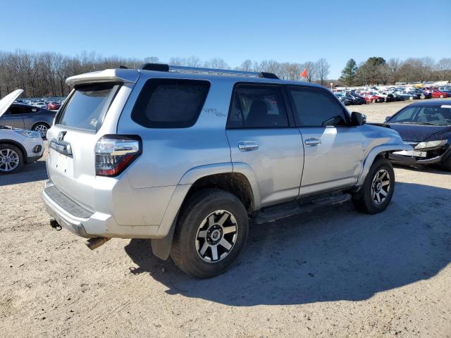 JTEBU5JR6H5409122 - 2017 TOYOTA 4RUNNER SR5/SR5 PREMIUM 银色 照片 3
