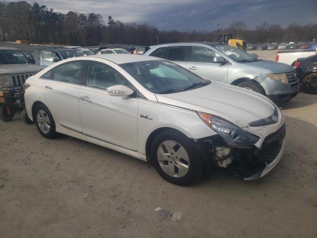 KMHEC4A46BA004858 - 2011 HYUNDAI SONATA HYBRID WHITE photo 4