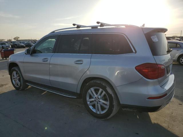 4JGDF6EE5FA524413 - 2015 MERCEDES-BENZ GL 450 4MATIC SILVER photo 2