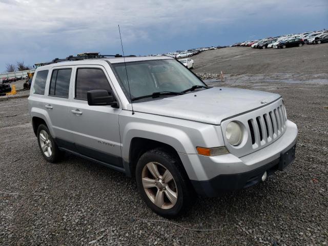 1C4NJRFB6CD658788 - 2012 JEEP PATRIOT LATITUDE SILVER photo 4