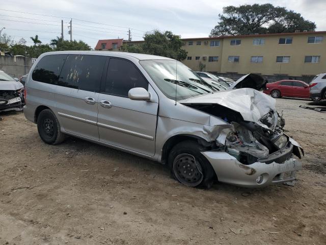 KNDUP132X56674788 - 2005 KIA SEDONA EX SILVER photo 4