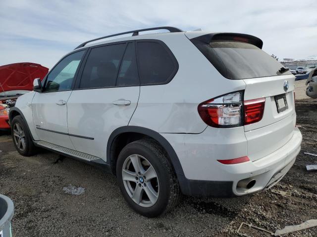 5UXZV4C50D0B01649 - 2013 BMW X5 XDRIVE35I WHITE photo 2