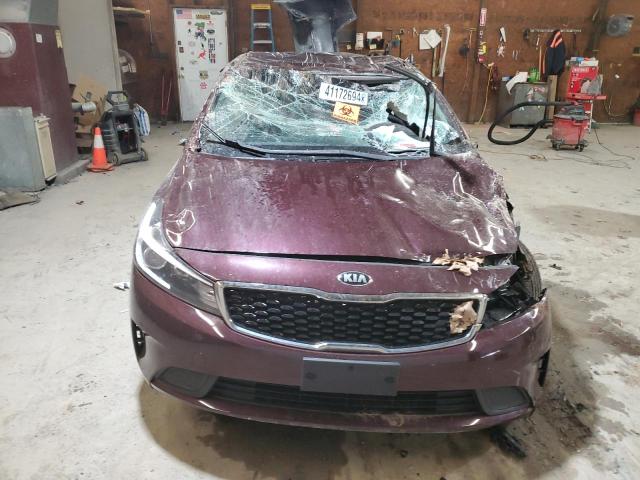 3KPFK4A70JE257854 - 2018 KIA FORTE LX MAROON photo 5