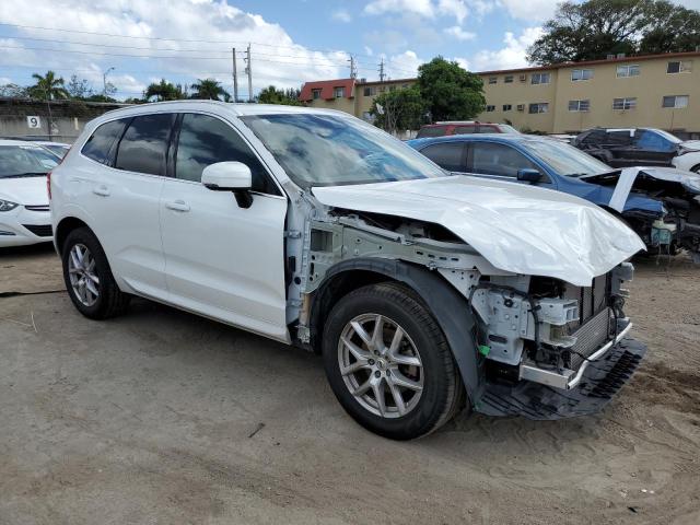 YV4102RK8J1071329 - 2018 VOLVO XC60 T5 MOMENTUM WHITE photo 4