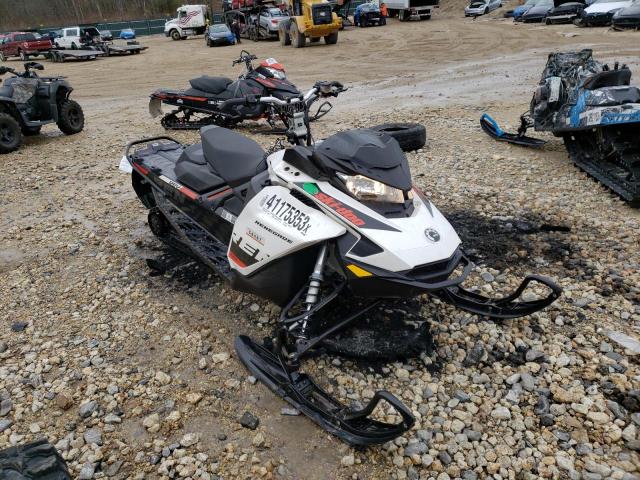 2BPSBXKAXKV000184 - 2019 SKI DOO RENEGADE WHITE photo 1