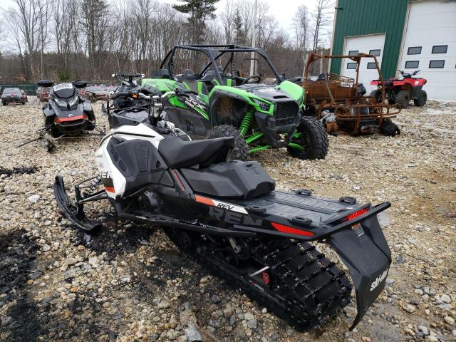 2BPSBXKAXKV000184 - 2019 SKI DOO RENEGADE WHITE photo 3