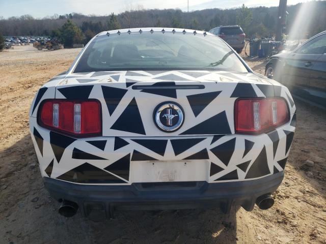 1ZVBP8AM8B5130082 - 2011 FORD MUSTANG WHITE photo 6