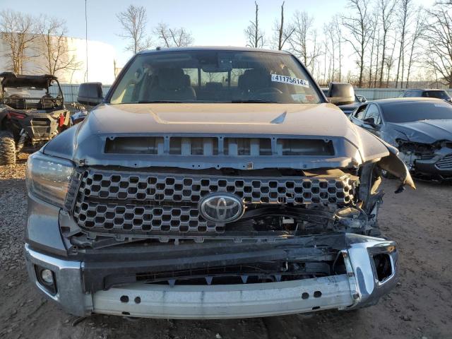 5TFUY5F11KX806463 - 2019 TOYOTA TUNDRA DOUBLE CAB SR/SR5 GRAY photo 5