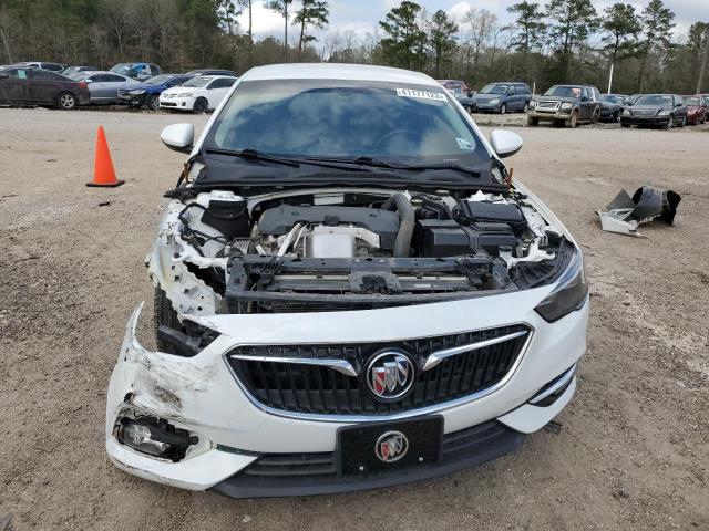 W04GP6SX1J1109385 - 2018 BUICK REGAL ESSENCE WHITE photo 5