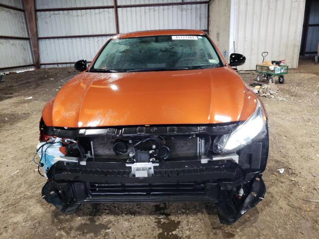 1N4BL4CV8KC256053 - 2019 NISSAN ALTIMA SR ORANGE photo 5